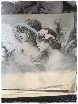 Losse servet, 33 x 33 cm. 3 laags  Vintage Angels….