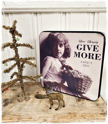 Grote trommel/blik vintage afb. mooie tekst Live Simply, Give more, expect less.. 21 x 21 x 8