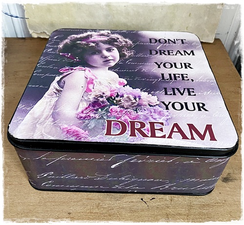 Grote trommel/blik vintage afb. mooie tekst dont dream your life, live your dream 21 x 21 x 8